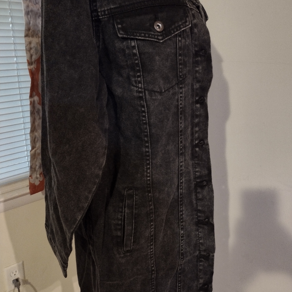 Long Oversized Jean Jacket - Picture 6 of 8